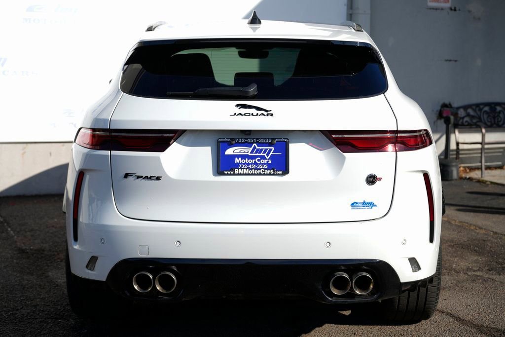 Used 2022 Jaguar F-PACE SVR image 6