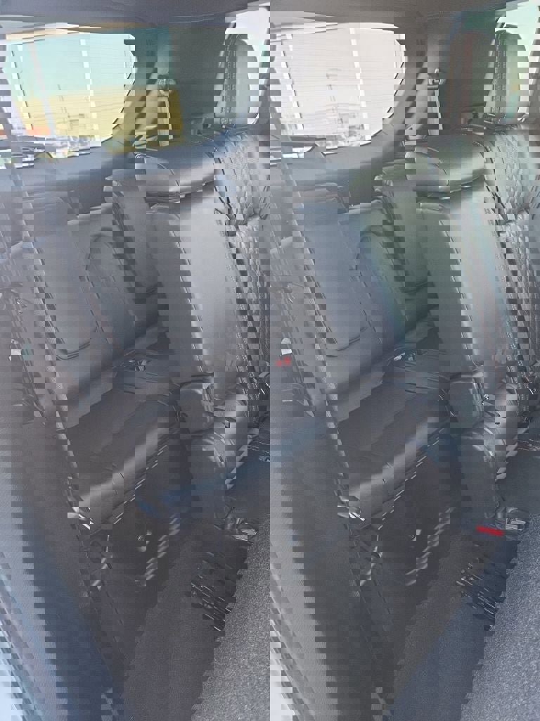 Used 2023 Mitsubishi Outlander SEL image 29