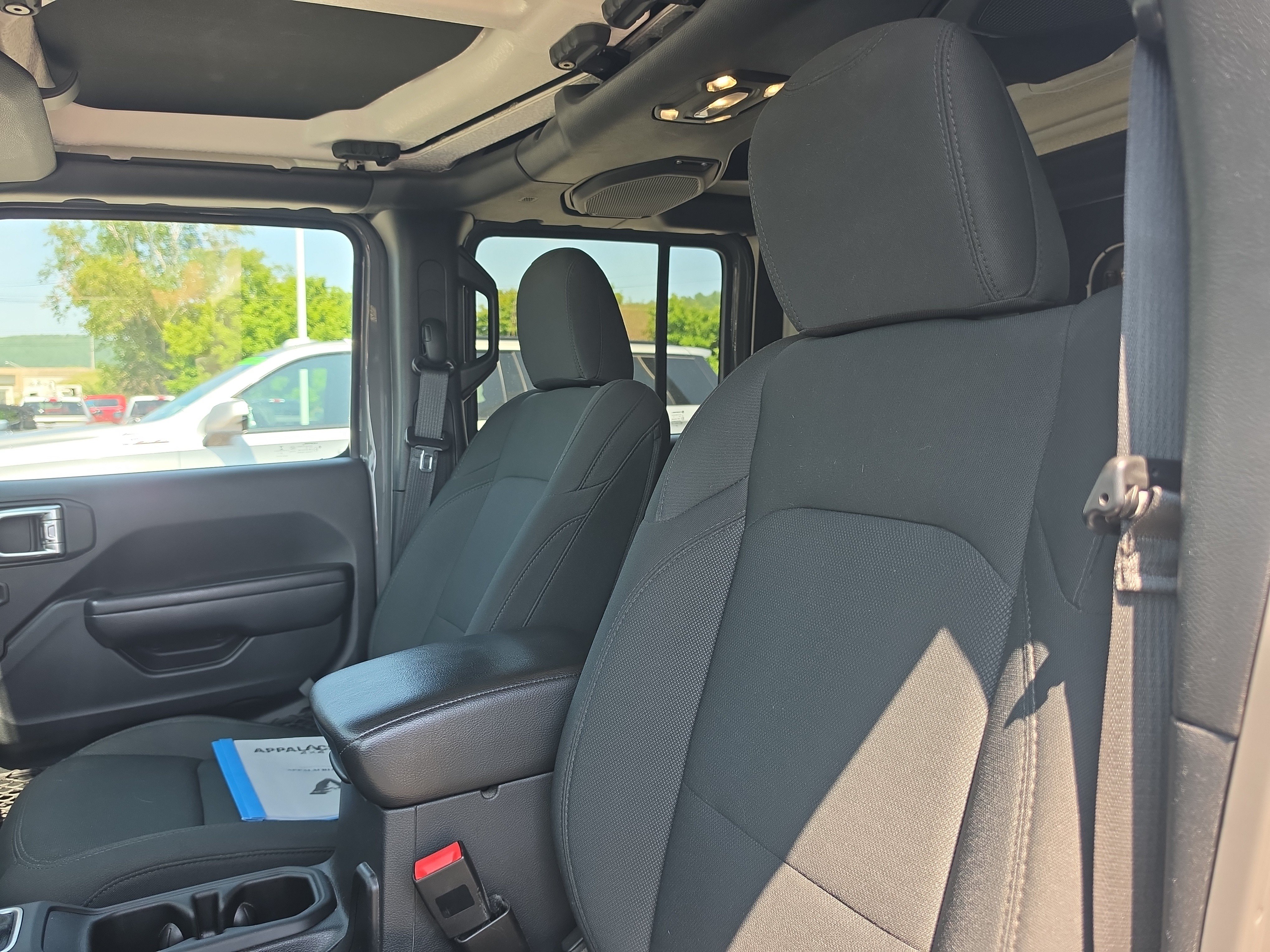 Used 2021 Jeep Wrangler Unlimited Sport AWD/4WD image 13