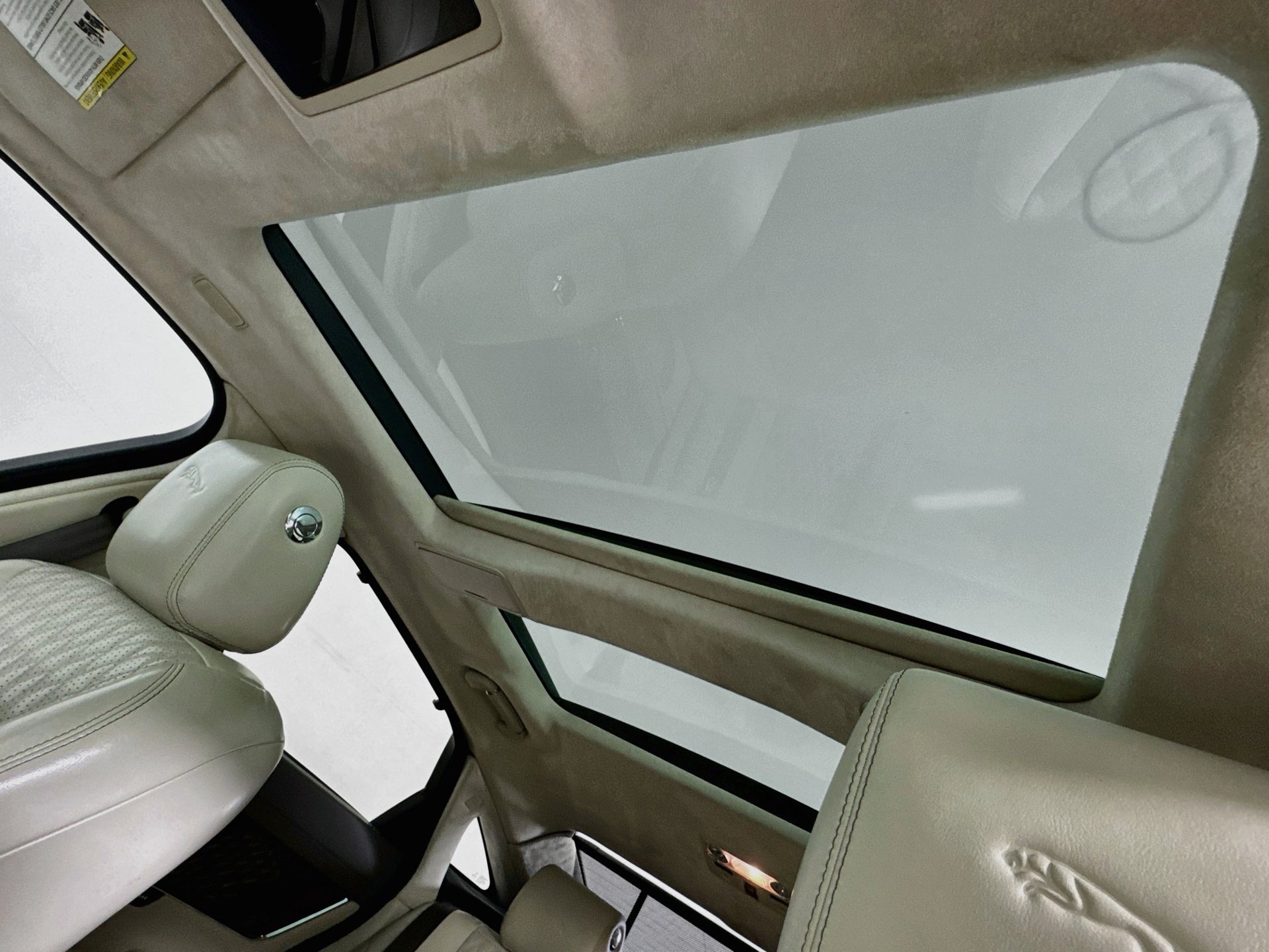 Used 2017 Jaguar XJ L Portfolio RWD image 21
