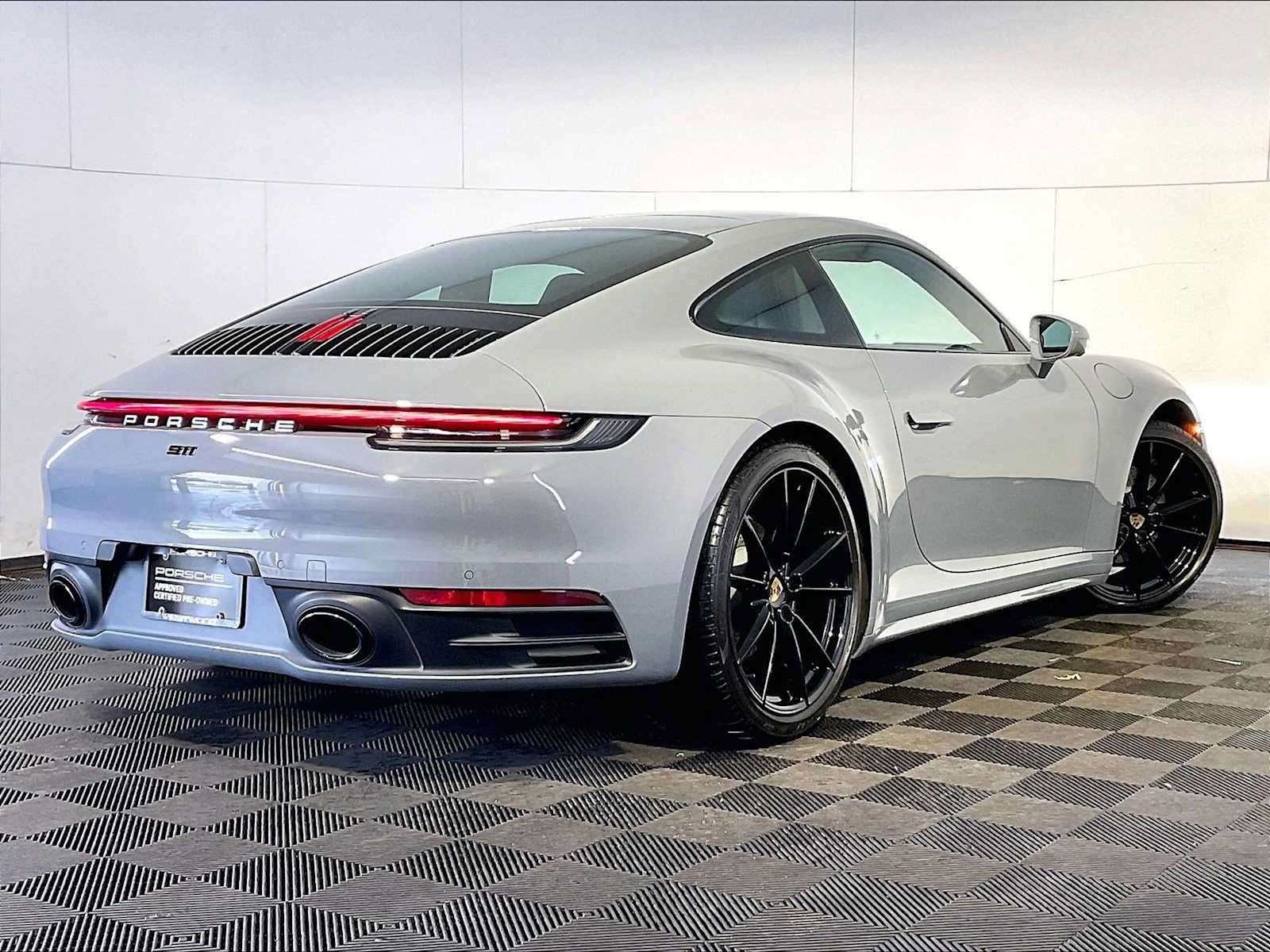 Certified 2024 Porsche 911 Carrera RWD image 7