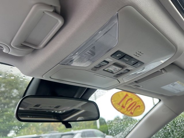 Used 2021 Toyota RAV4 XLE Premium image 32