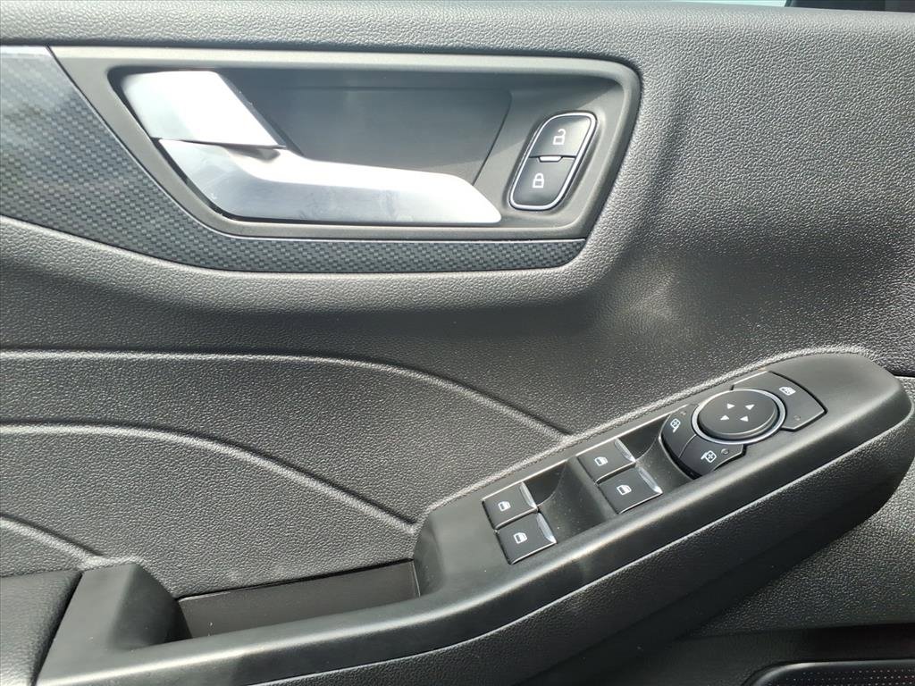 Used 2024 Ford Escape ST-Line w/ Tech Pack #1 image 6