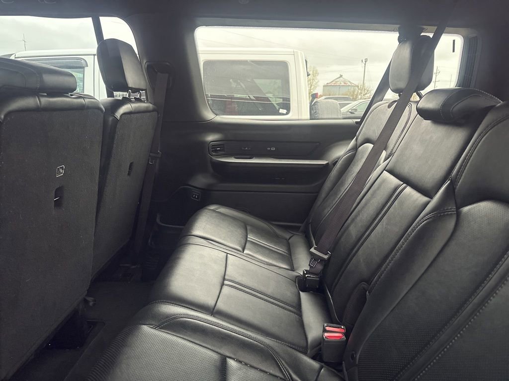 Used 2023 Jeep Wagoneer L Series II AWD/4WD image 20