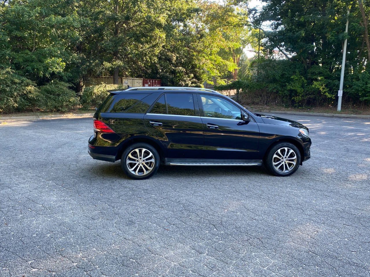 Used 2016 Mercedes-Benz GLE 350 image 4
