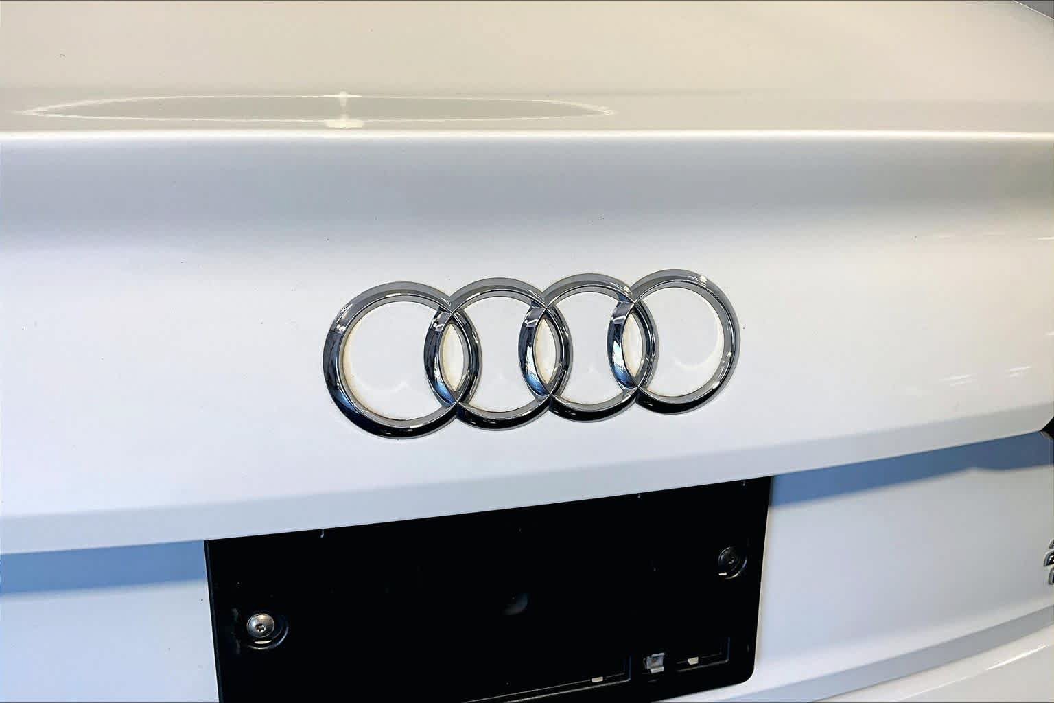 Used 2018 Audi A4 2.0T Premium w/ Convenience Package AWD/4WD image 33