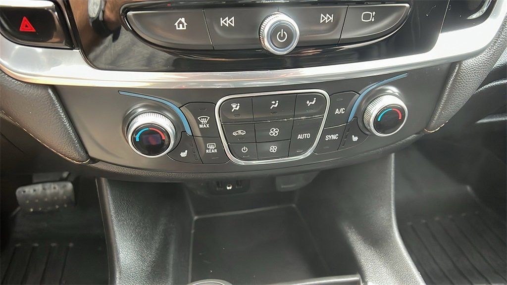 Used 2019 Chevrolet Traverse LT image 34