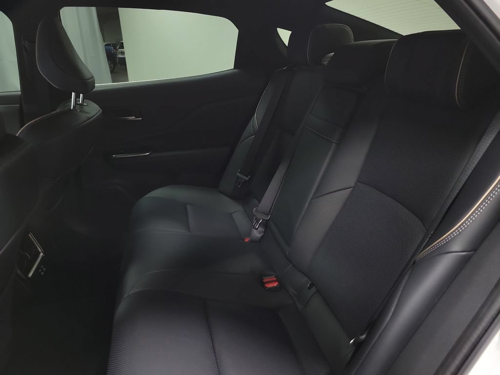 Used 2025 Toyota Crown AWD/4WD image 21