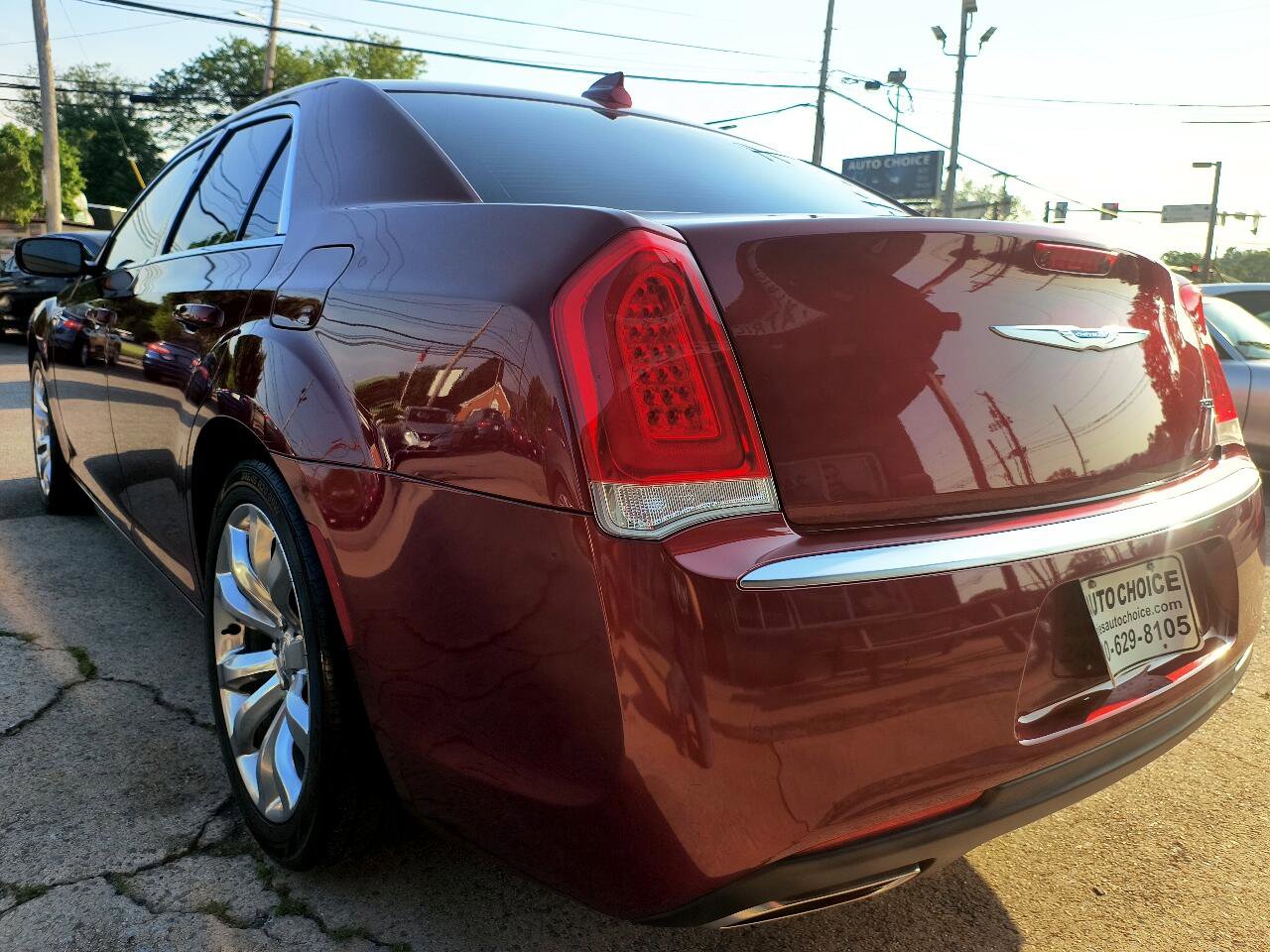 Used 2019 Chrysler 300 Touring w/ Chrome Appearance Package image 30