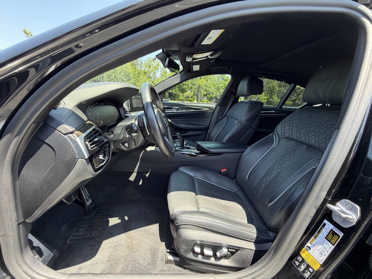 Used 2020 BMW M550i xDrive w/ Executive Package AWD/4WD image 14