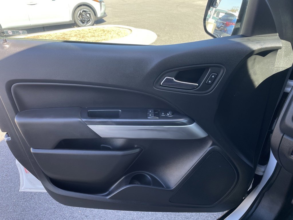 Used 2022 Chevrolet Colorado LT w/ Fleet Safety Package image 21