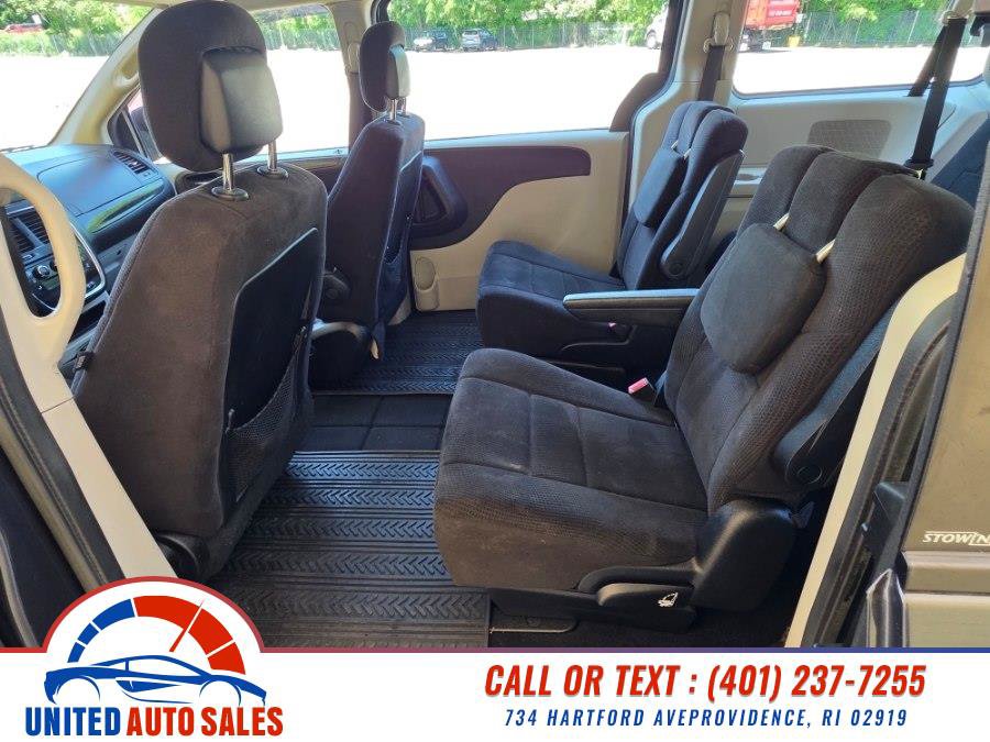 Used 2014 Dodge Grand Caravan American Value Package w/ UConnect Hands-Free Group FWD image 10