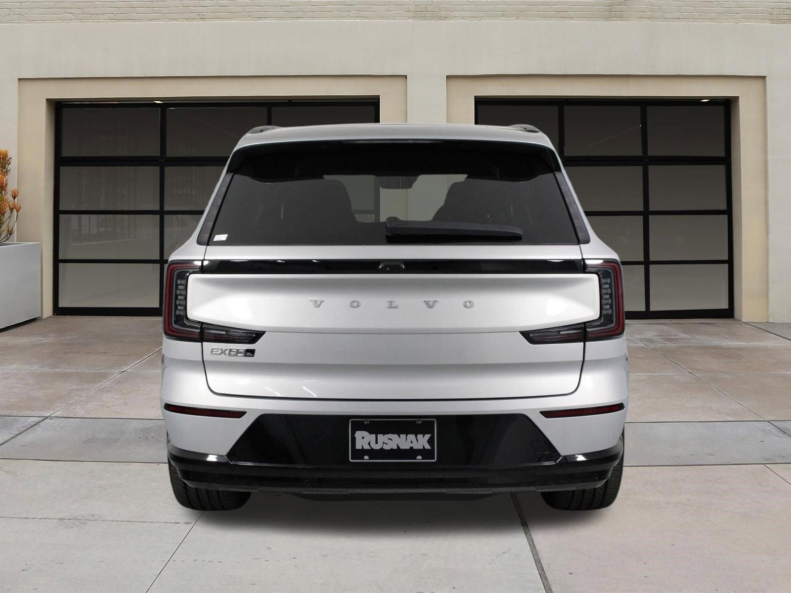 New 2025 Volvo EX90 Plus image 4