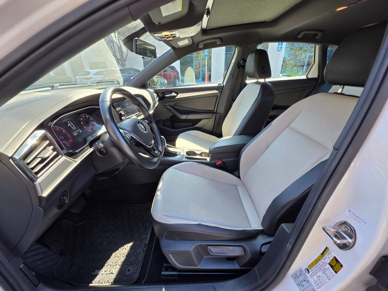 Used 2019 Volkswagen Jetta R-Line image 16