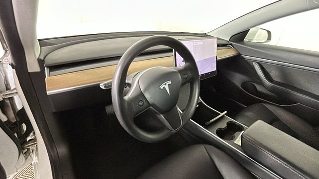 Used 2020 Tesla Model 3 Standard Range Plus RWD image 13