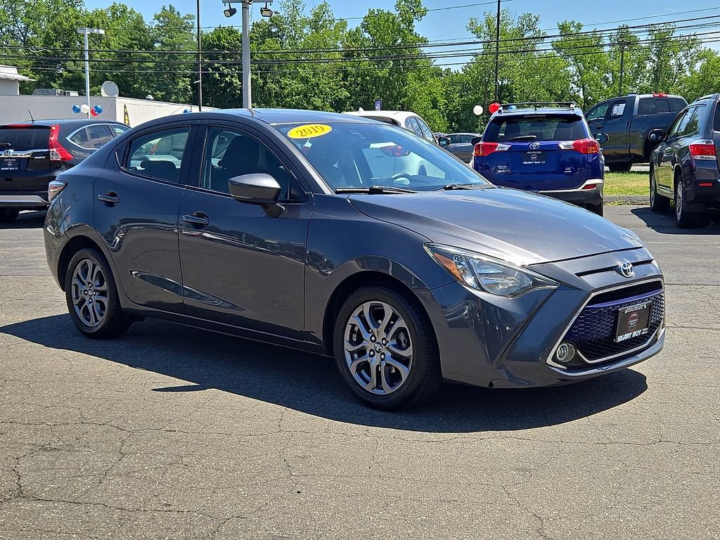 Used 2019 Toyota Yaris LE FWD image 4