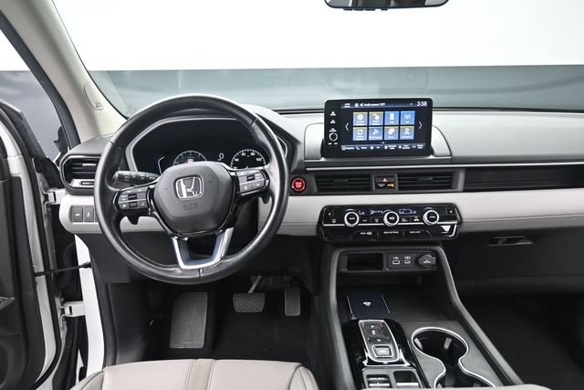 Used 2025 Honda Pilot Touring image 21