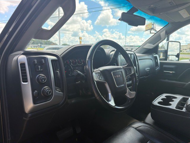 Used 2018 GMC Sierra 2500 SLT w/ Duramax Plus Package AWD/4WD image 19