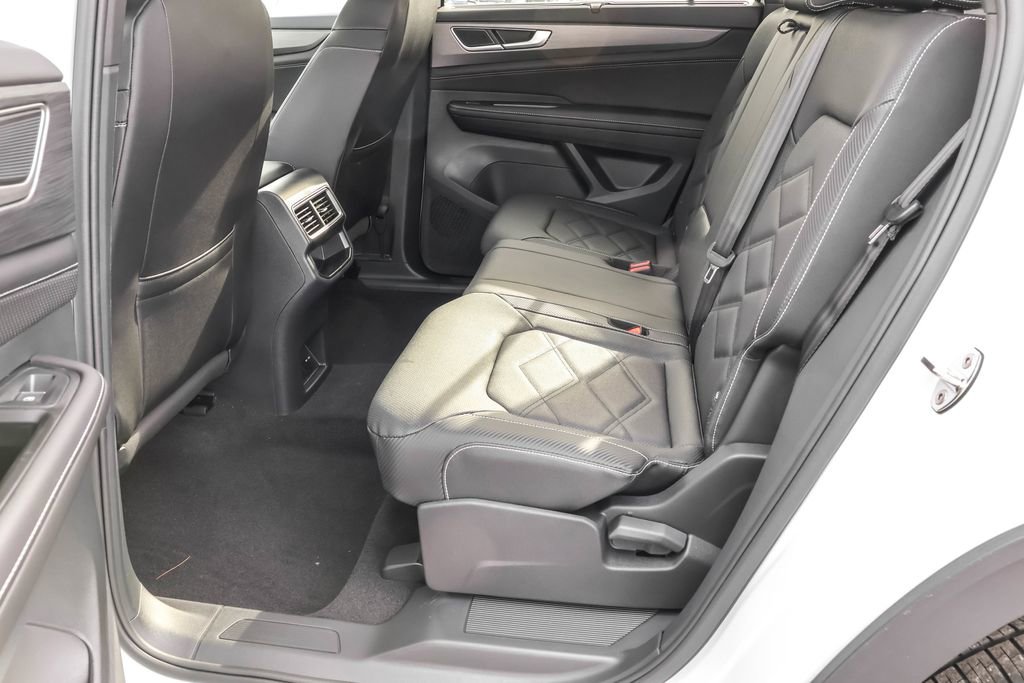 New 2026 Volkswagen Atlas Cross Sport SE FWD image 34