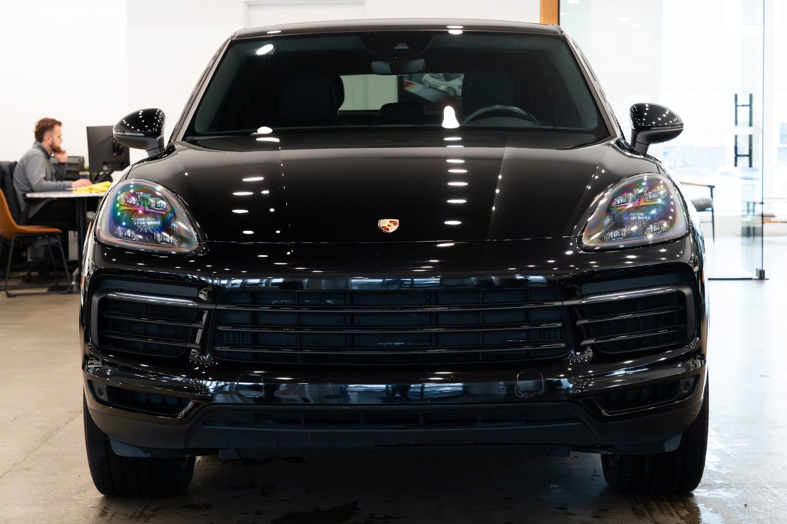 Used 2020 Porsche Cayenne E-Hybrid Coupe w/ Premium Plus Package image 2
