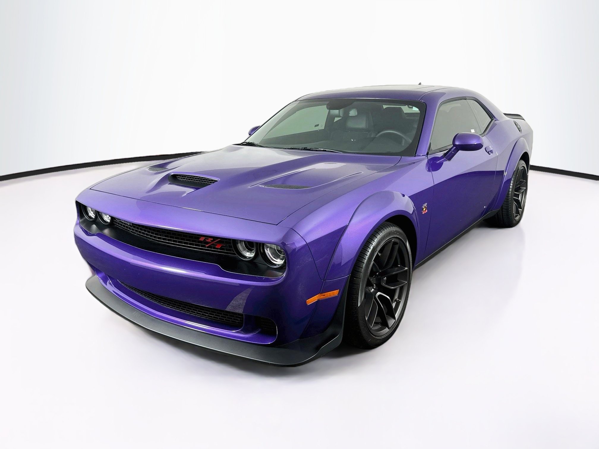 Used 2023 Dodge Challenger R/T Scat Pack RWD image 3