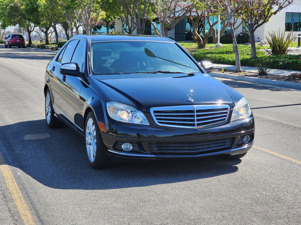 Used 2009 Mercedes-Benz C 300 Sedan image 14