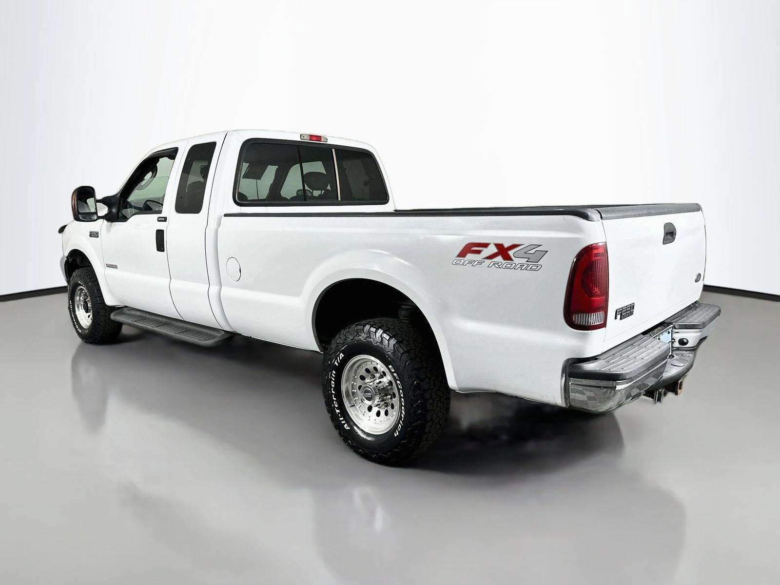 Used 2004 Ford F250 Lariat AWD/4WD image 6