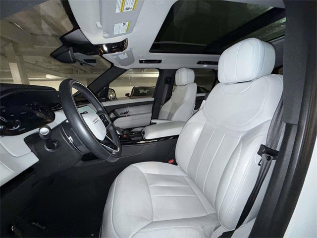 Used 2023 Land Rover Range Rover Sport SE image 2