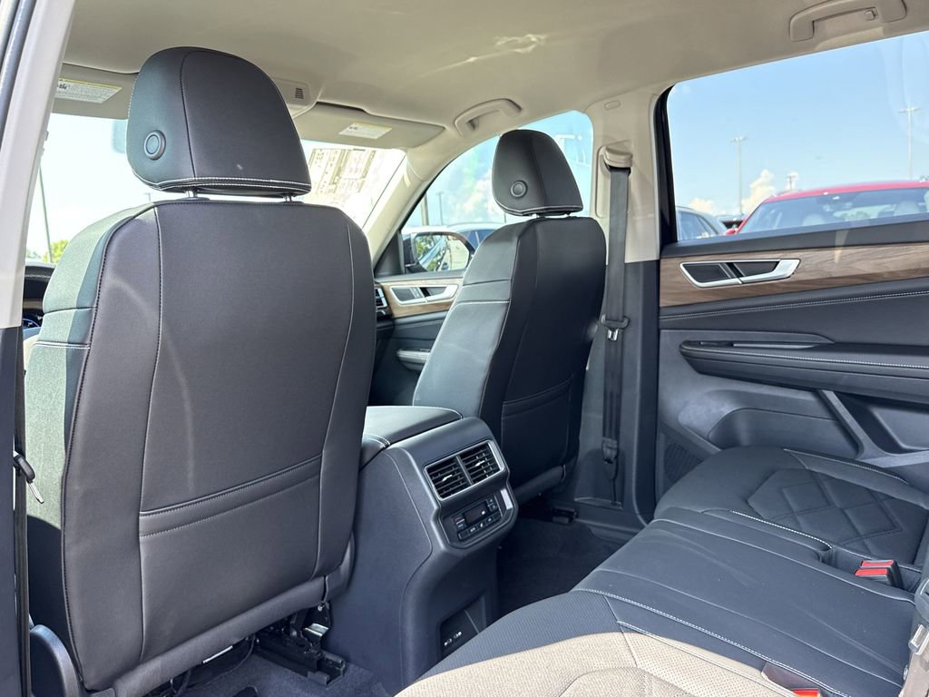 New 2026 Volkswagen Atlas SE image 13