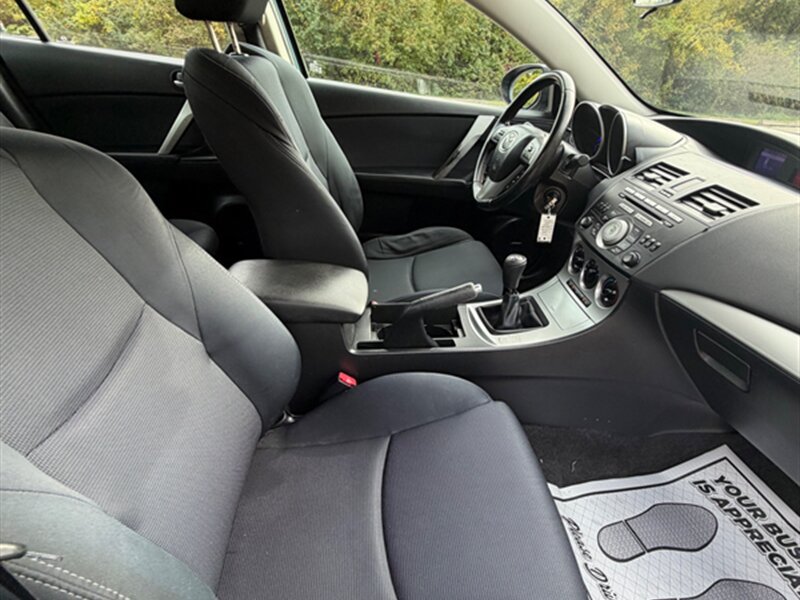 Used 2010 MAZDA MAZDA3 s Sport FWD image 18