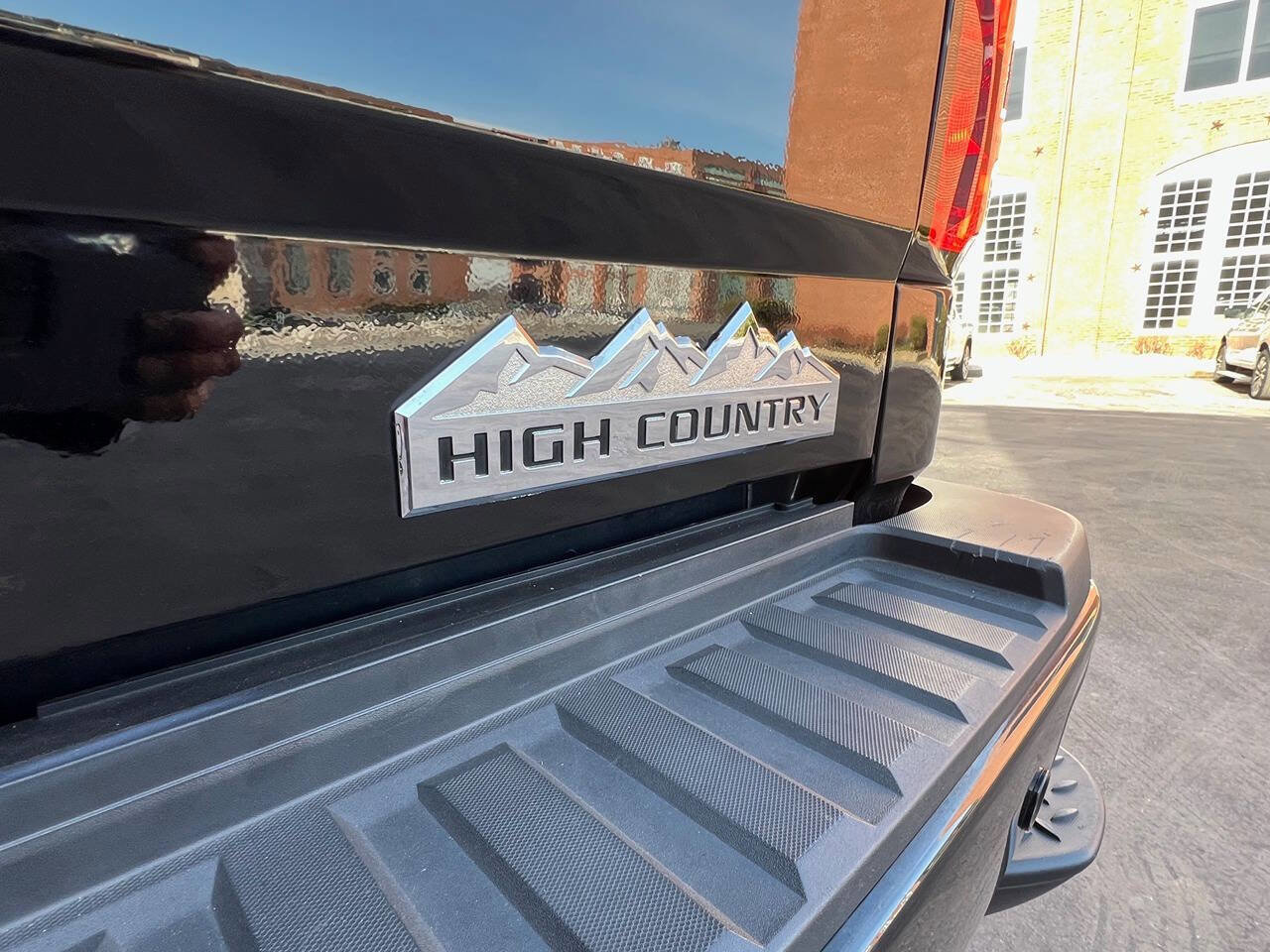 Used 2018 Chevrolet Silverado 2500 High Country w/ Duramax Plus Package image 6