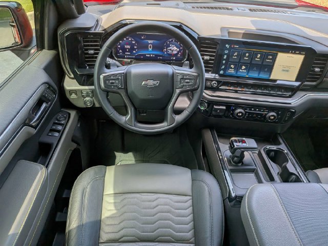 Used 2024 Chevrolet Silverado 1500 ZR2 AWD/4WD image 16