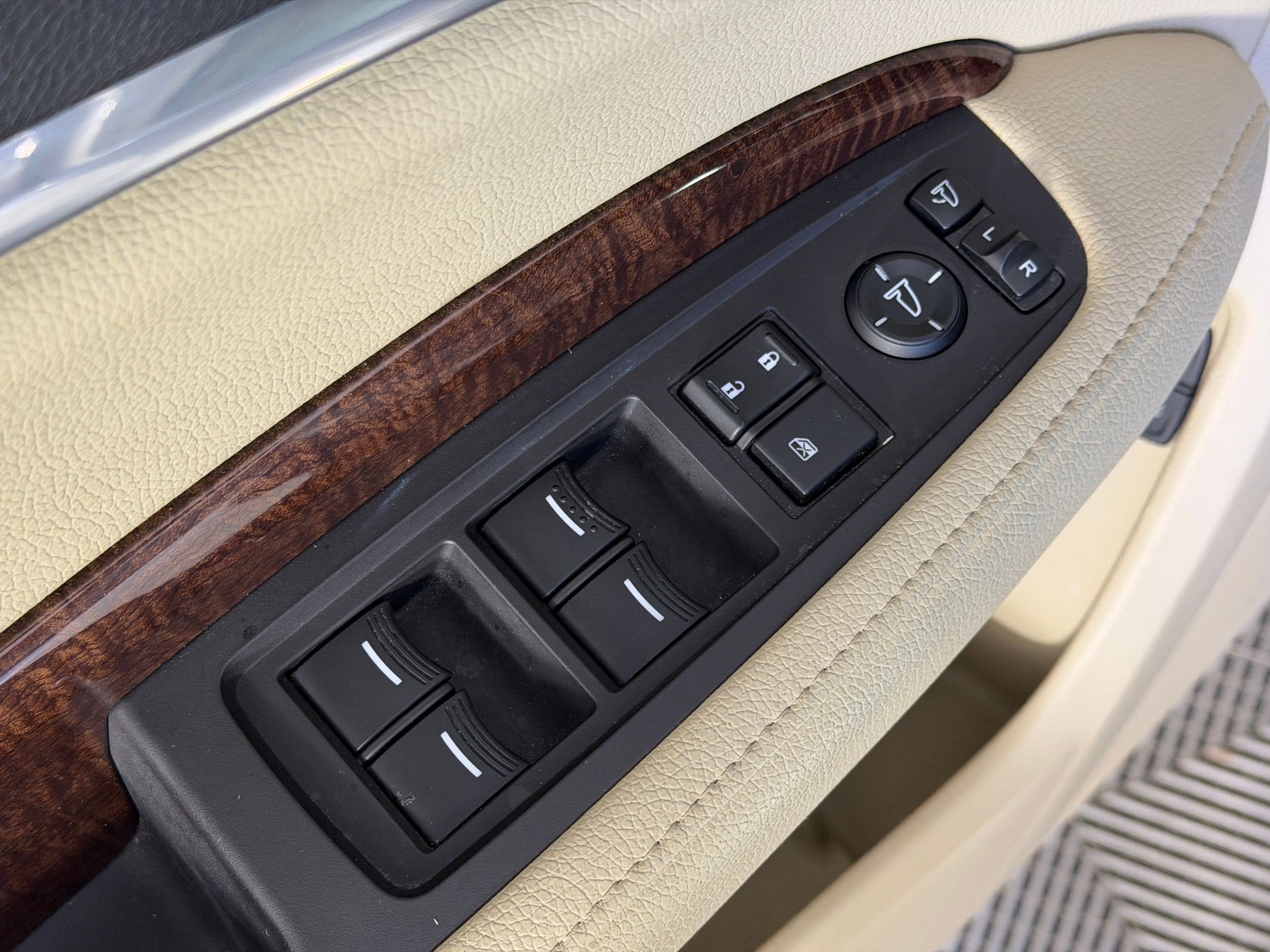 Used 2017 Acura MDX SH-AWD w/ Technology Package image 23