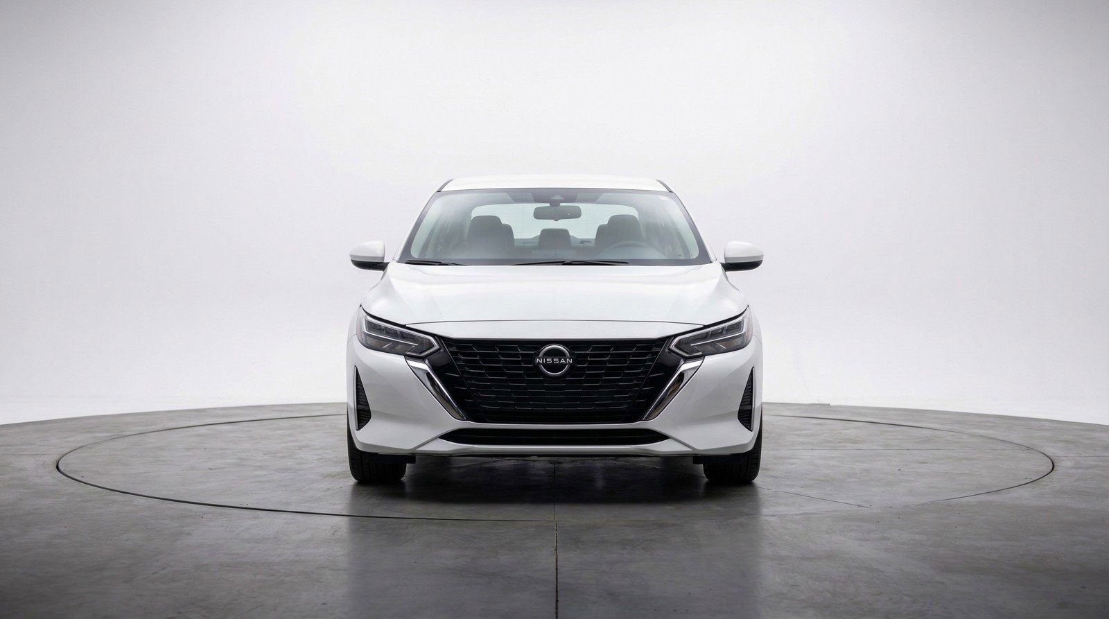 Used 2025 Nissan Sentra SV image 2