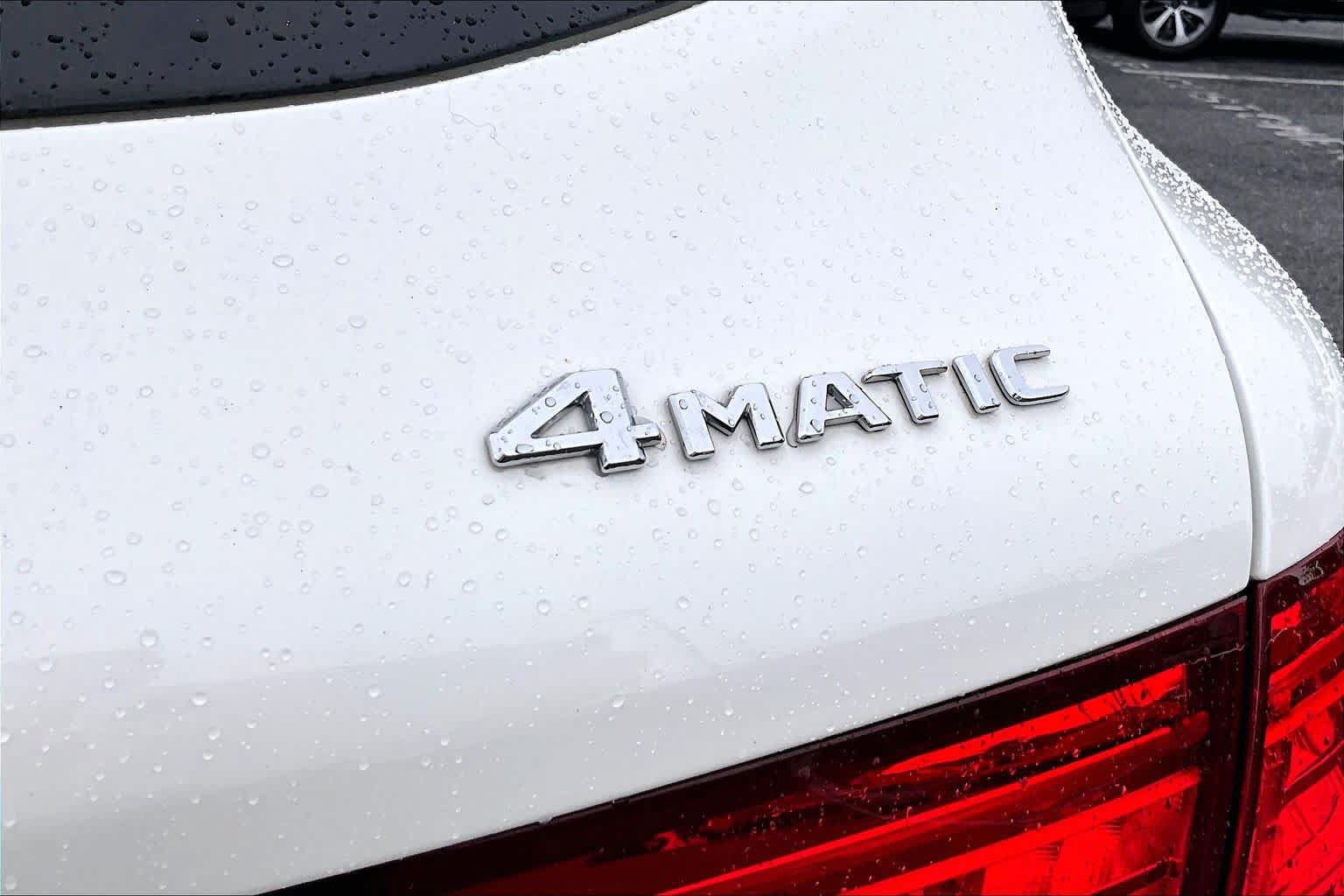 Used 2017 Mercedes-Benz GLC 300 4MATIC image 10