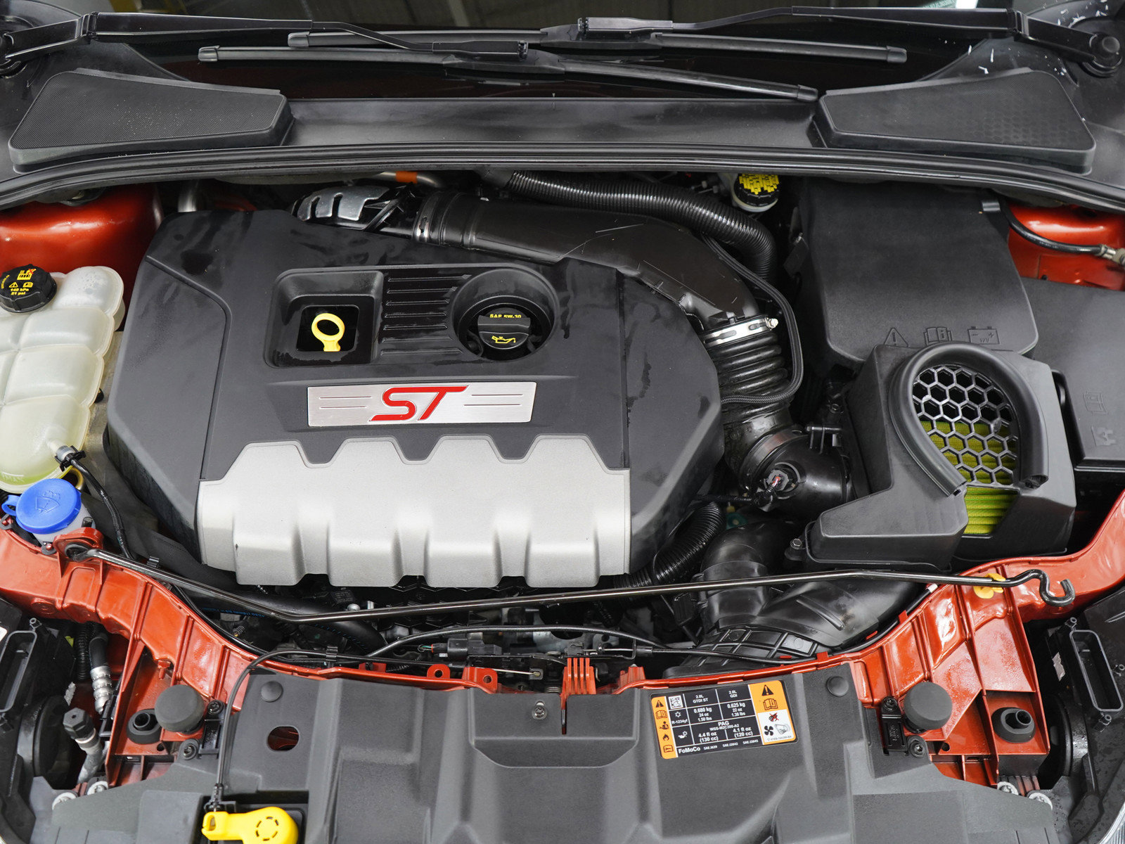 Used 2018 Ford Focus ST w/ Equipment Group 402A FWD image 32