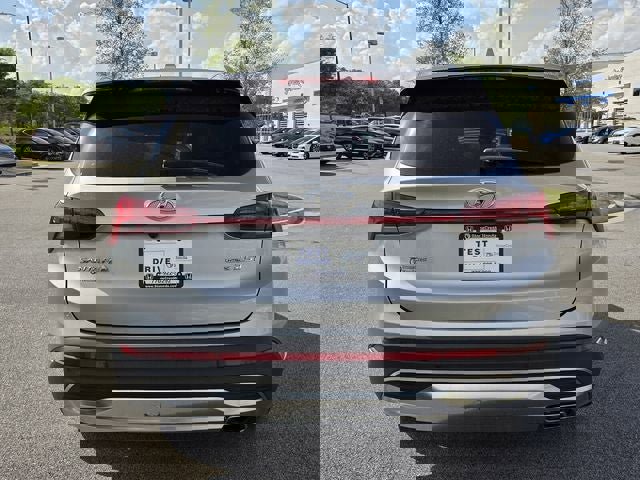 Used 2023 Hyundai Santa Fe Limited image 4