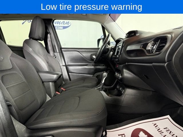 Used 2017 Jeep Renegade Altitude AWD/4WD image 18