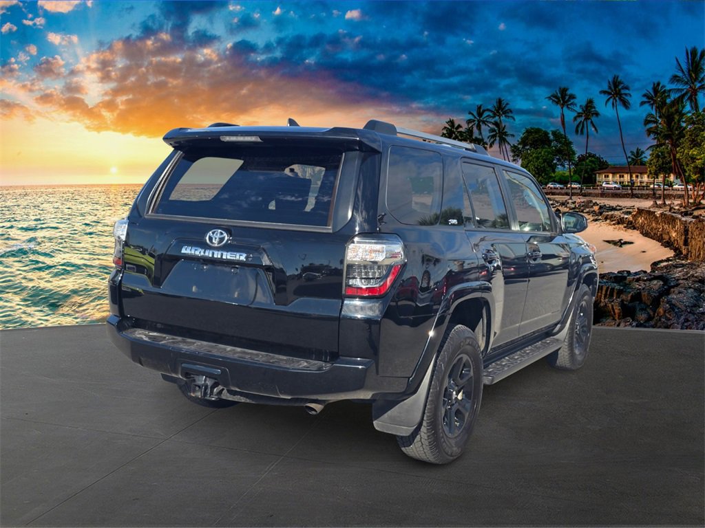 Used 2024 Toyota 4Runner SR5 image 5