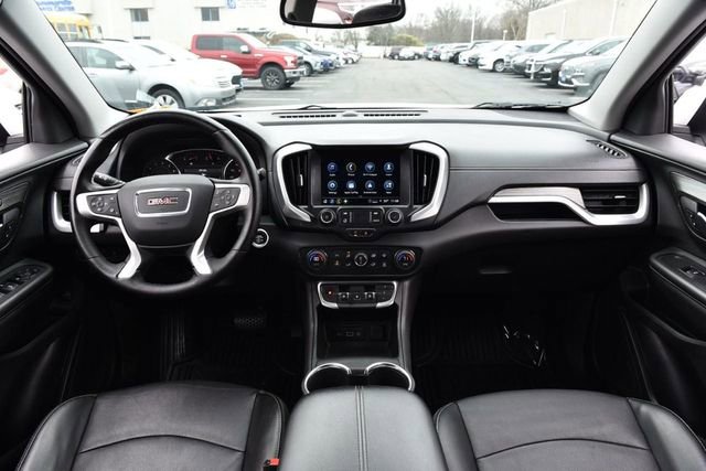 Used 2024 GMC Terrain SLT image 7