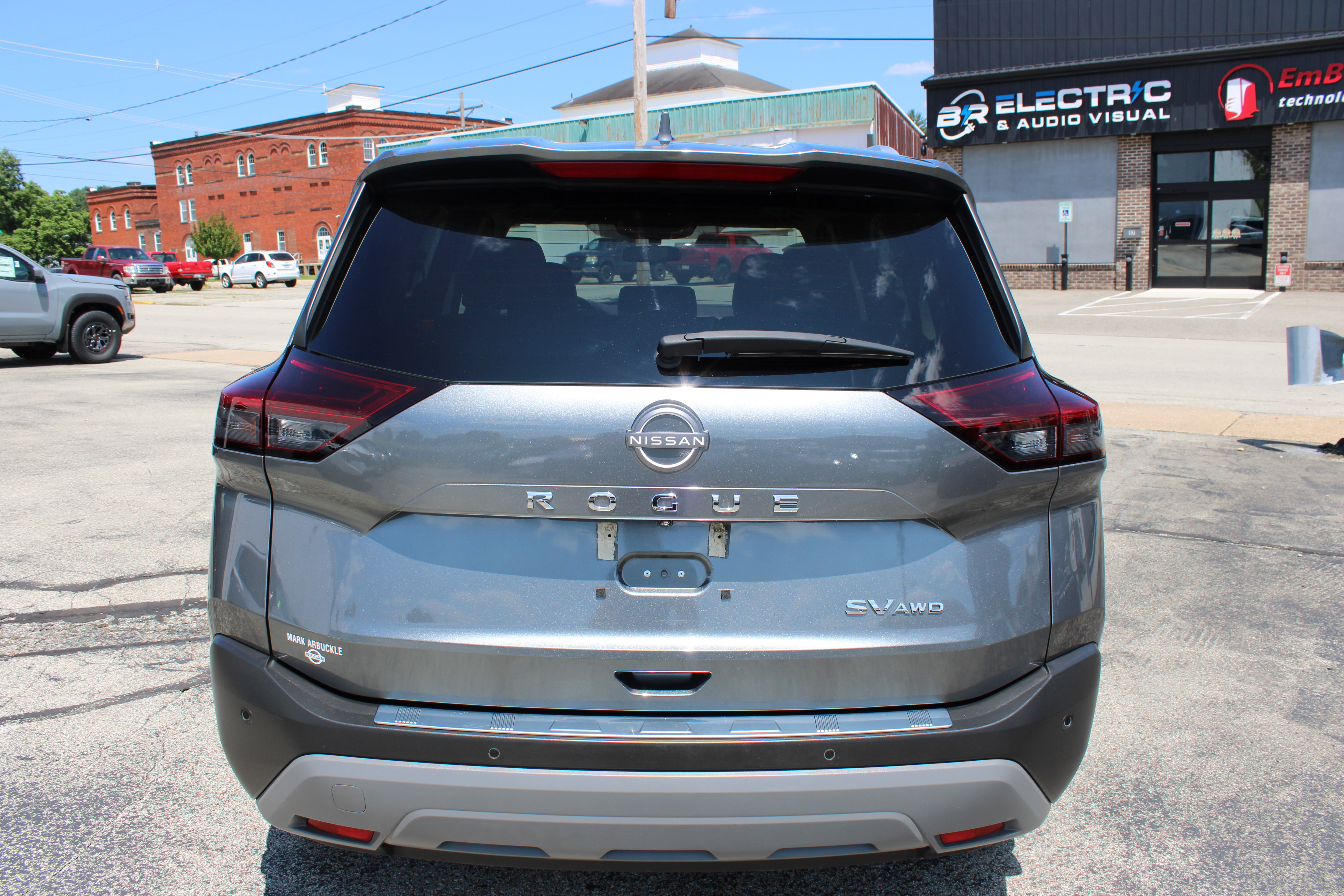 Certified 2023 Nissan Rogue SV w/ SV Premium Package AWD/4WD image 4