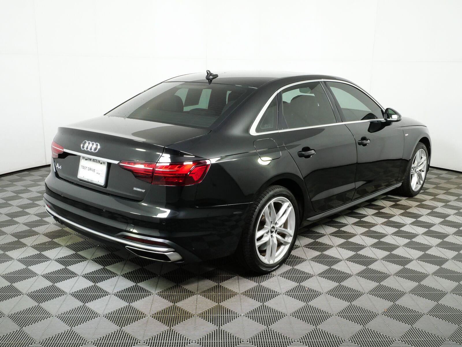Used 2021 Audi A4 2.0T Premium w/ Convenience Package AWD/4WD image 3