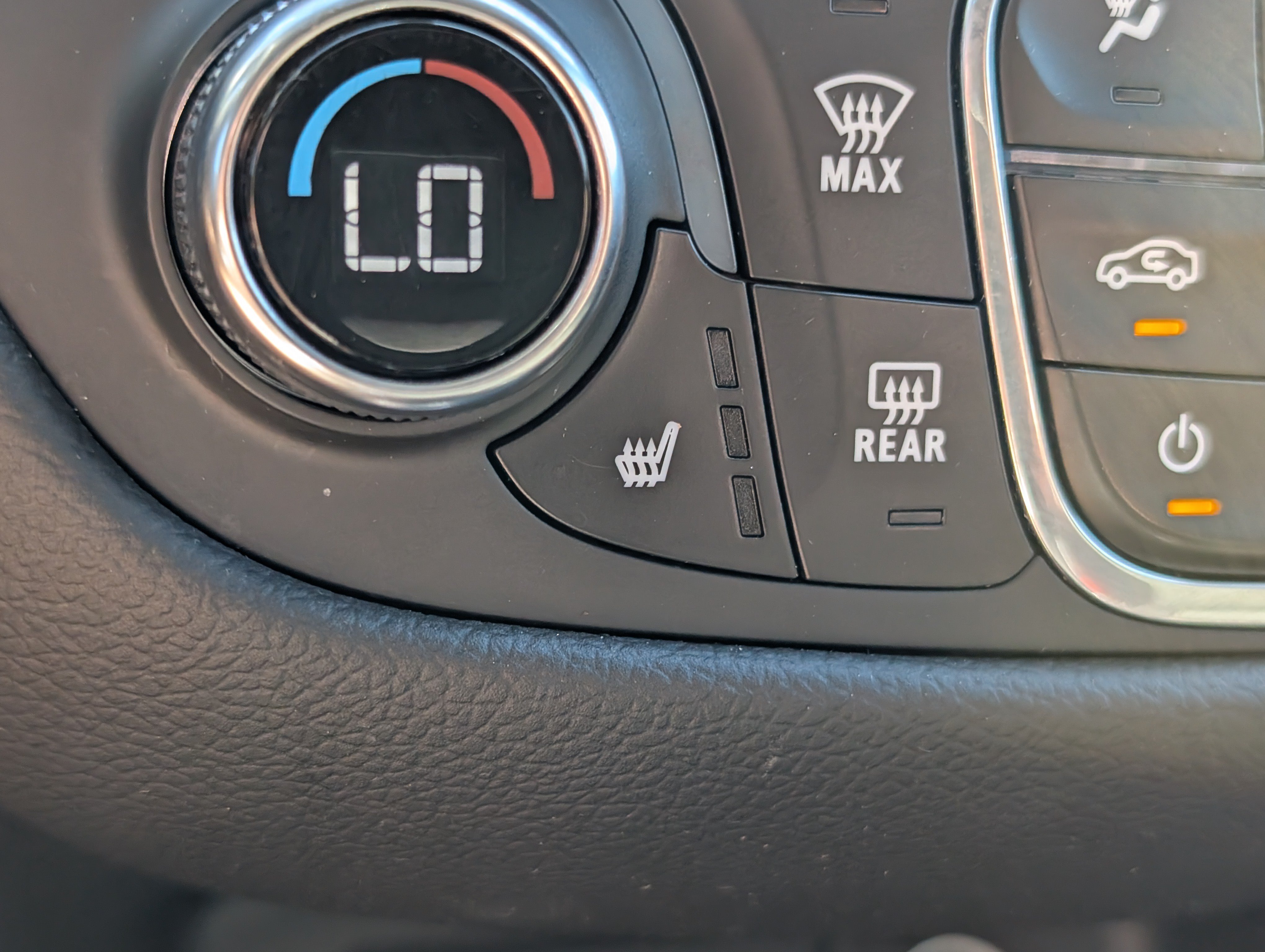 Used 2024 Chevrolet Equinox LT AWD/4WD image 25