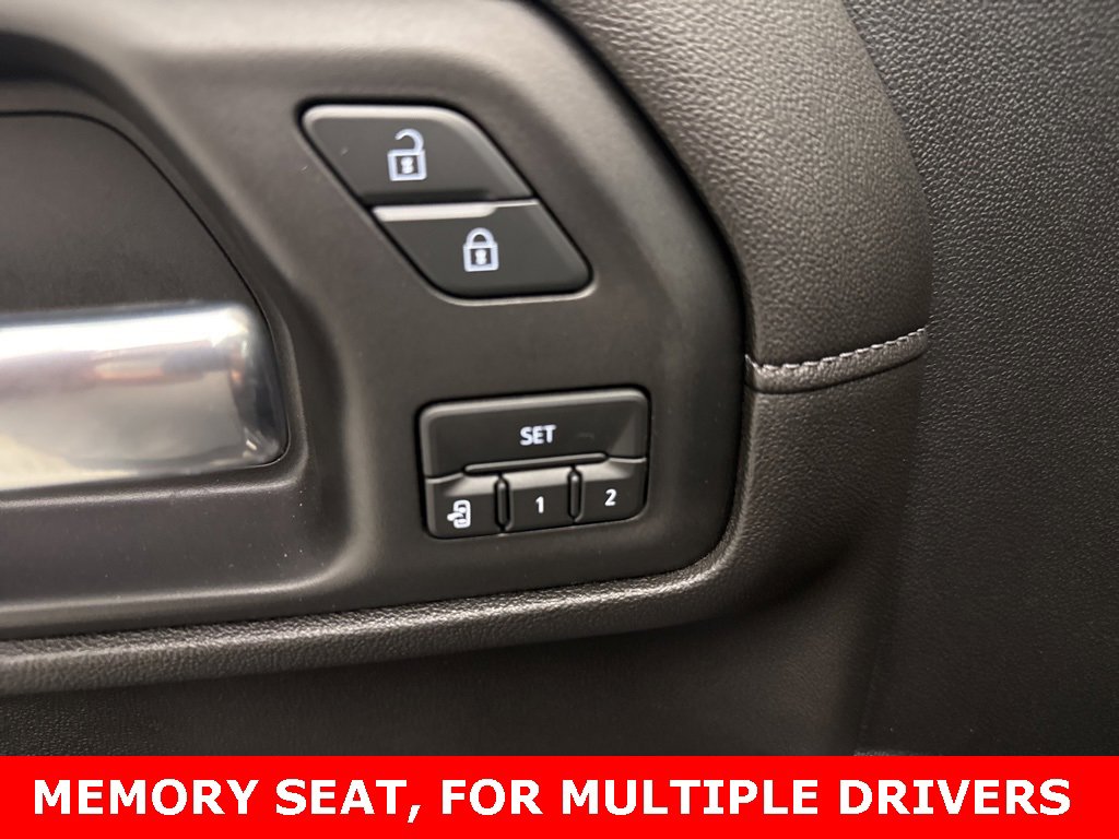 Used 2020 GMC Sierra 3500 Denali w/ Denali Ultimate Package image 8