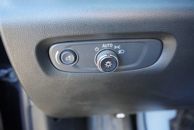Used 2023 Chevrolet Traverse LT image 24