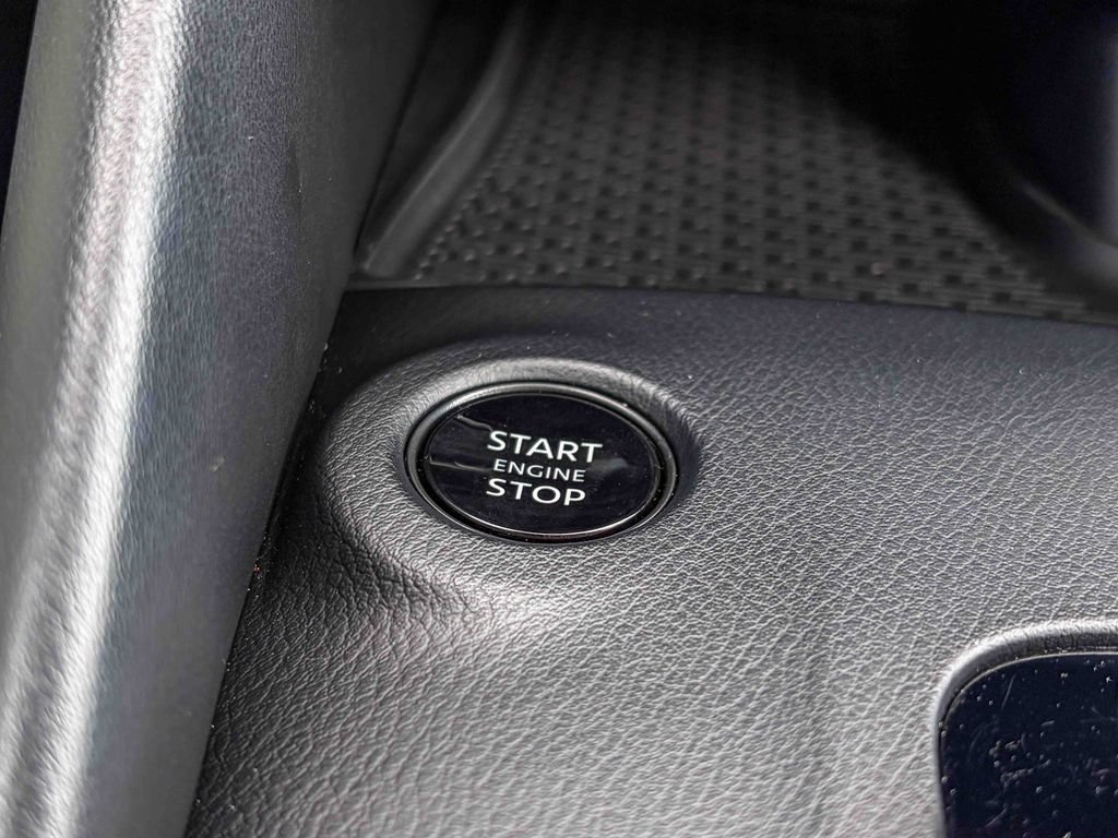 Used 2023 Nissan Z w/ Floor Mat Package (L93) RWD image 26