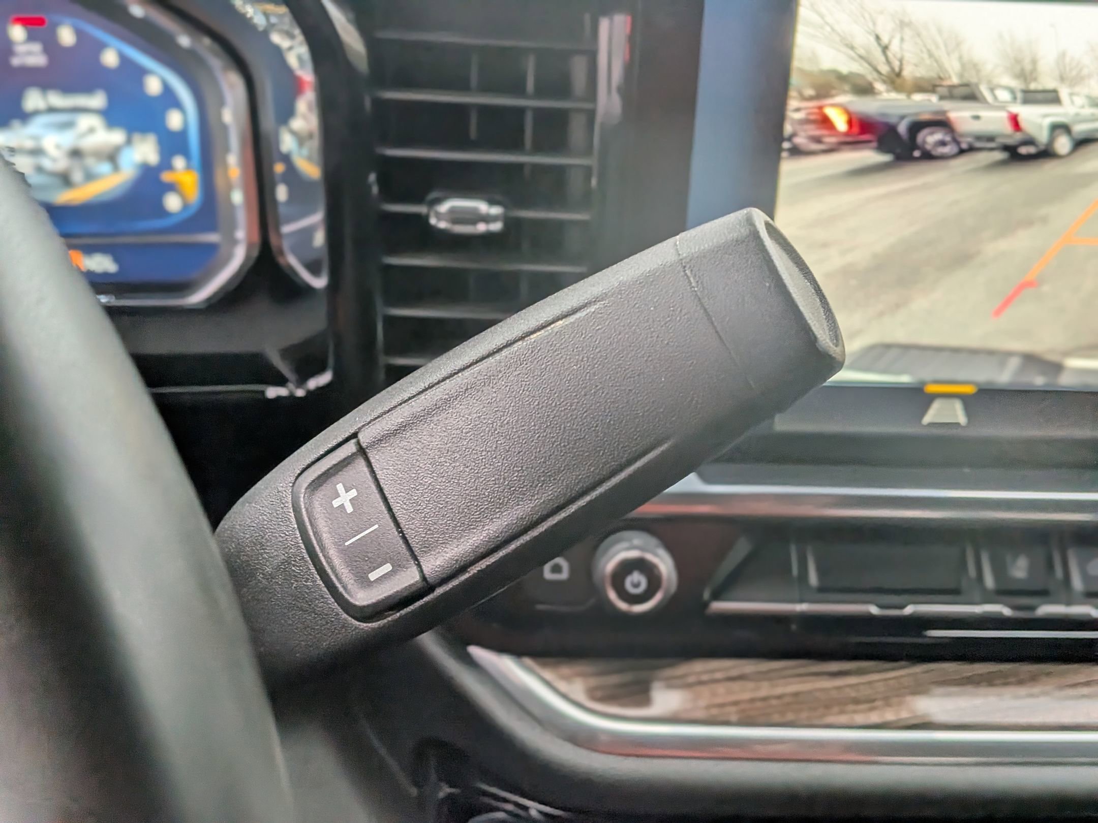 Certified 2025 Chevrolet Silverado 2500 LT w/ Convenience Package image 31