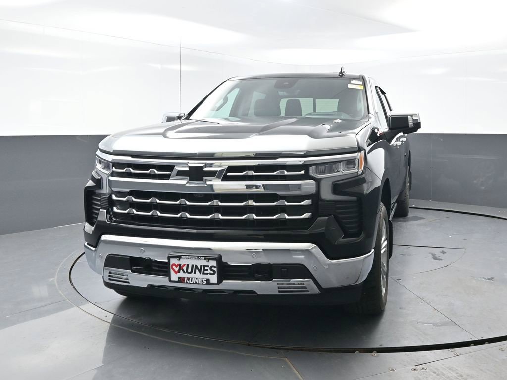 Used 2024 Chevrolet Silverado 1500 LTZ w/ Technology Package AWD/4WD image 8