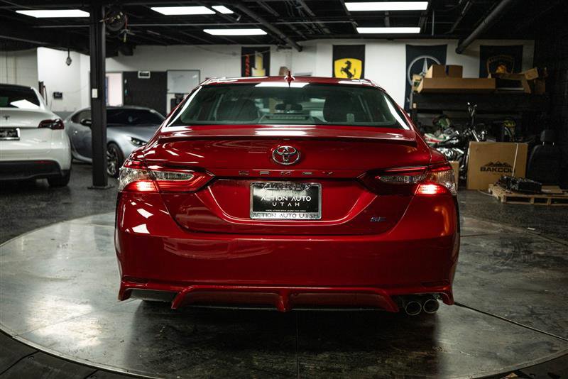 Used 2020 Toyota Camry SE w/ Carpet Mat Package image 6