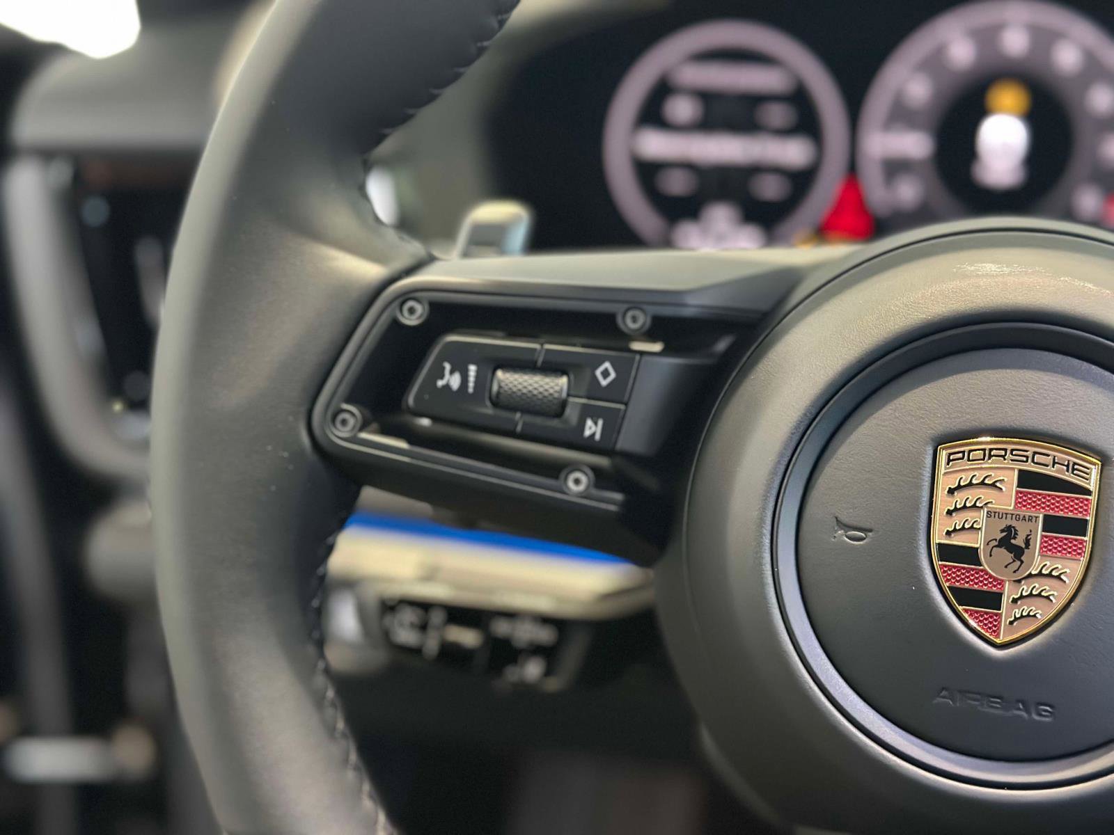 New 2025 Porsche Panamera 4 image 28